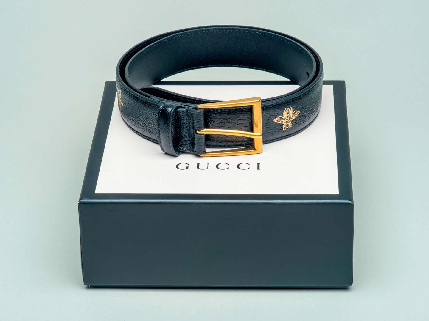 <p>Gucci men's Bees and Stars belt&nbsp;</p>