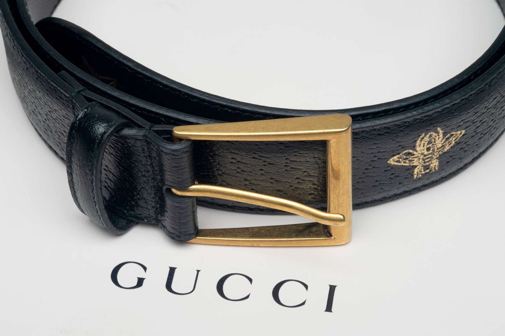 <p>Gucci men's Bees and Stars belt&nbsp;</p>