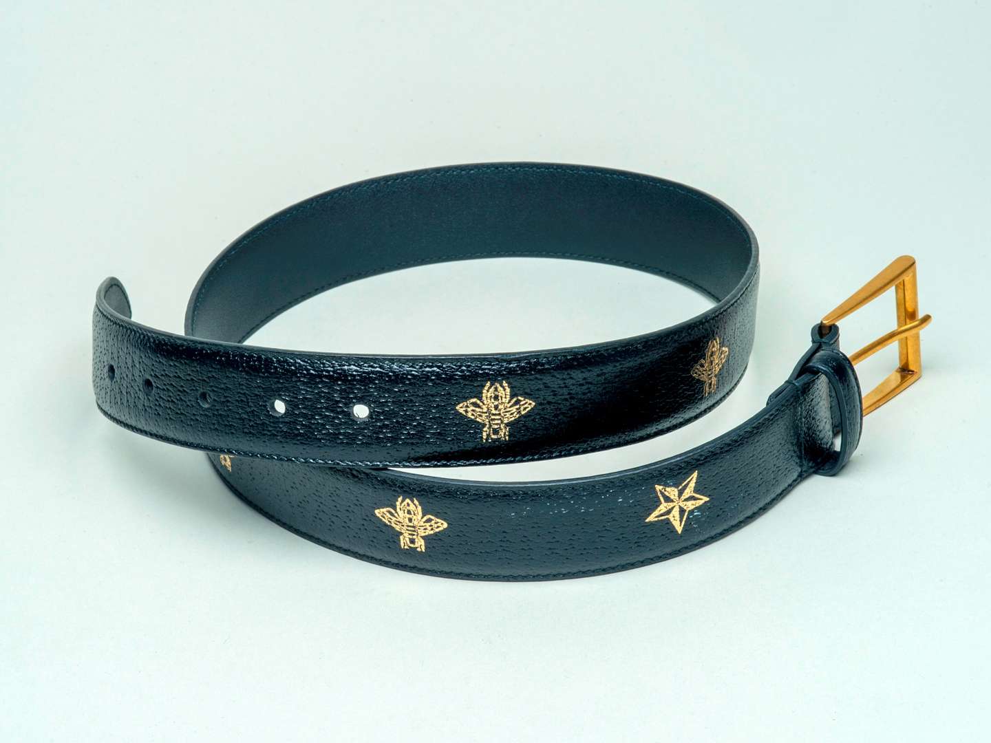 <p>Gucci men's Bees and Stars belt&nbsp;</p>