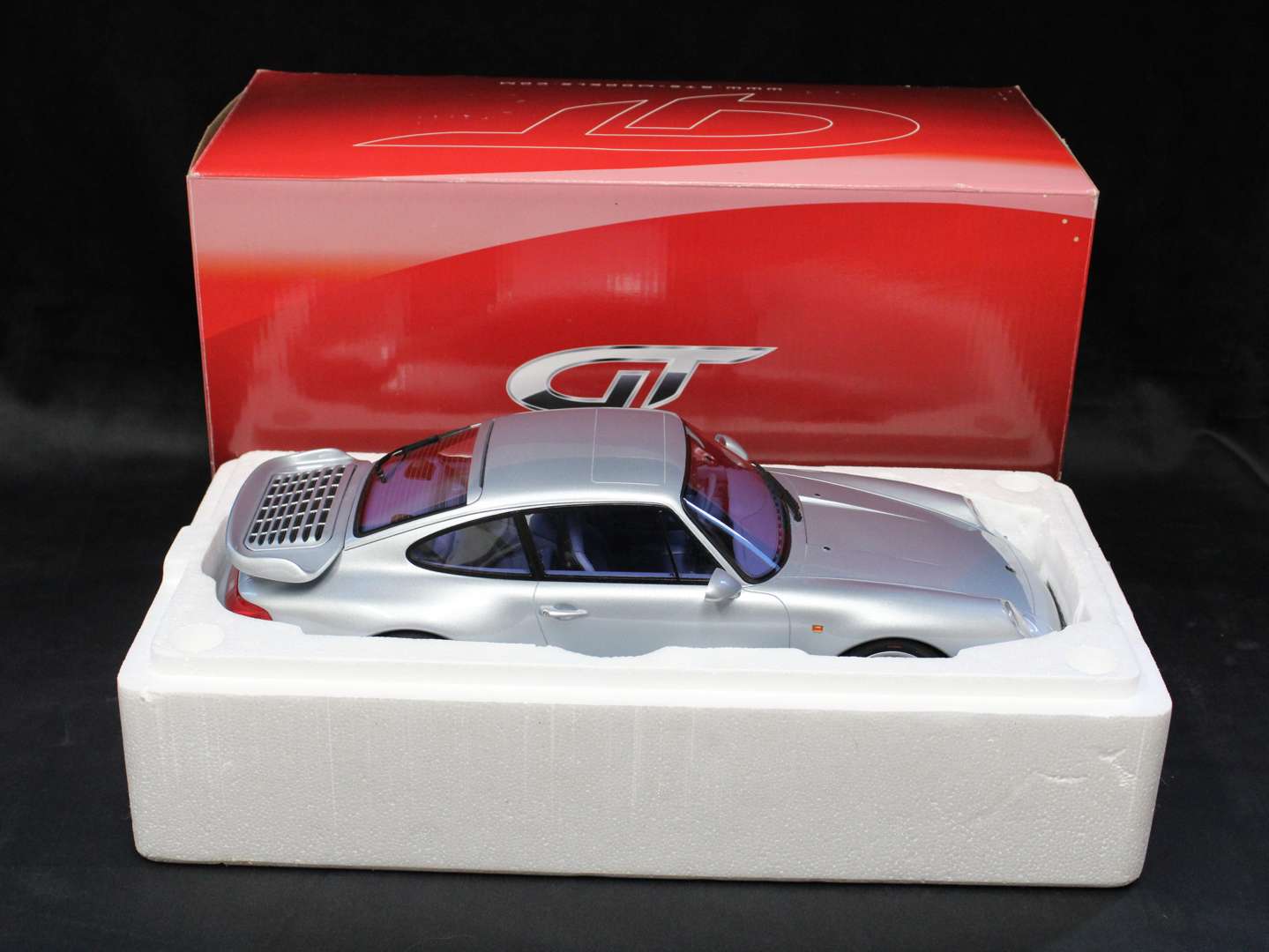 <p>GT Spirit Porsche 911 model</p>