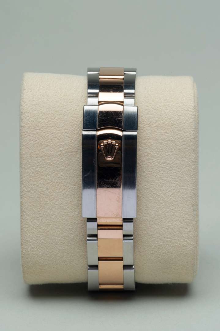 <p>Ladies Rolex Oyster Perpetual Datejust</p>