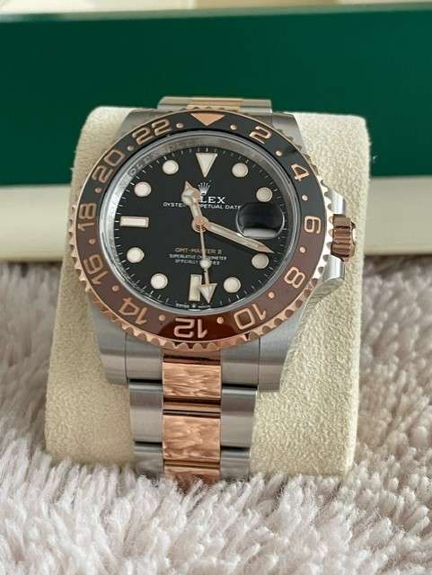 <p>2022 Rolex GMT Rootbeer watch</p>