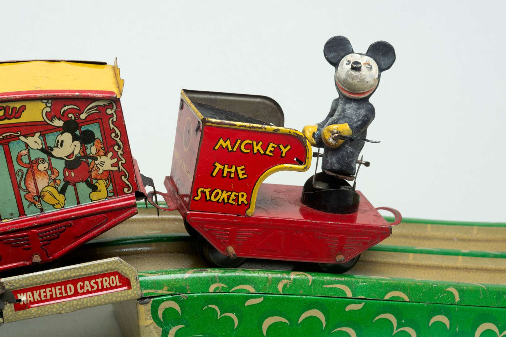 <p>1935 Mickey Mouse Circus Train English Set by Wells O' London</p>