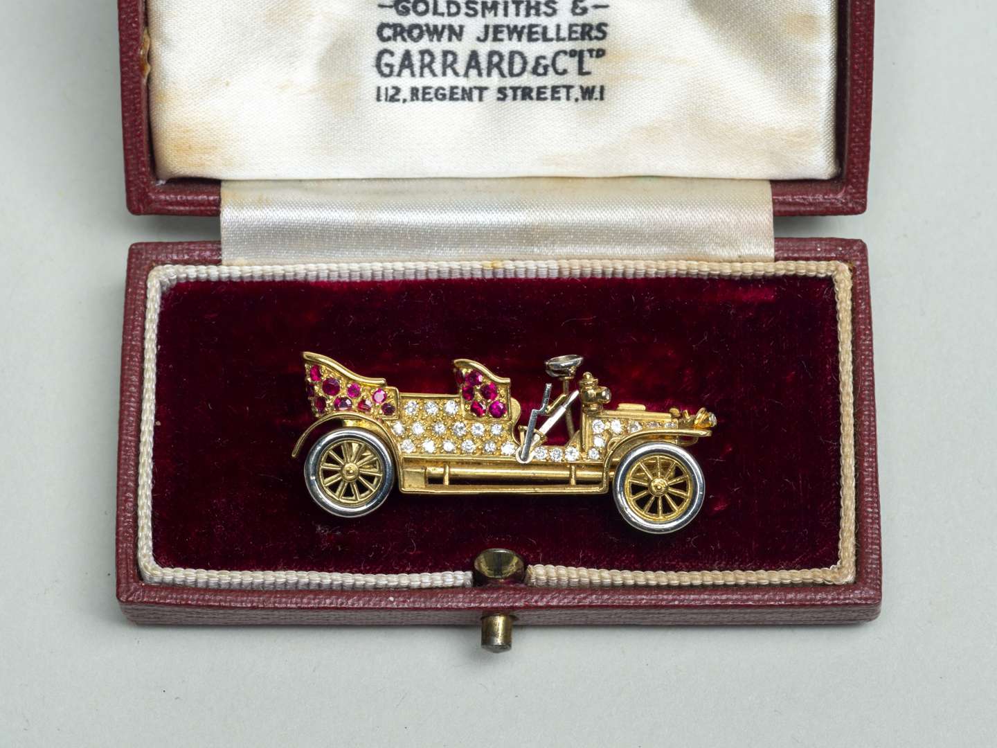 <p>Rolls Royce Silver Ghost Brooch</p>