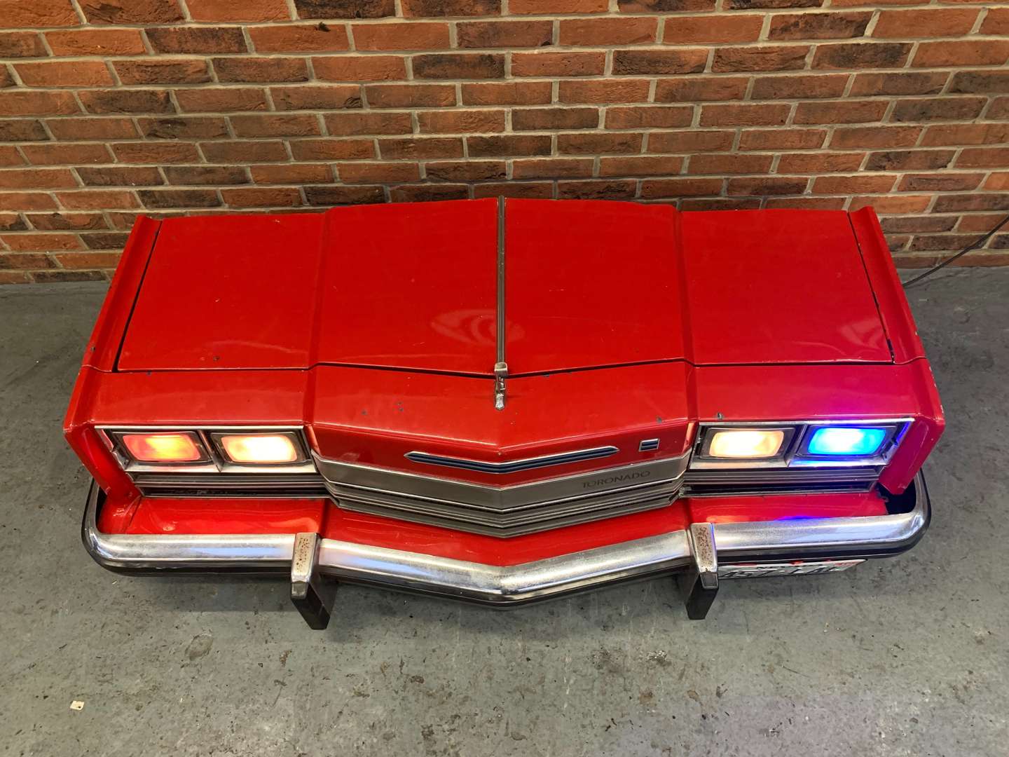 <p>Oldsmobile Toronado Front End Light Up Wall Display</p>