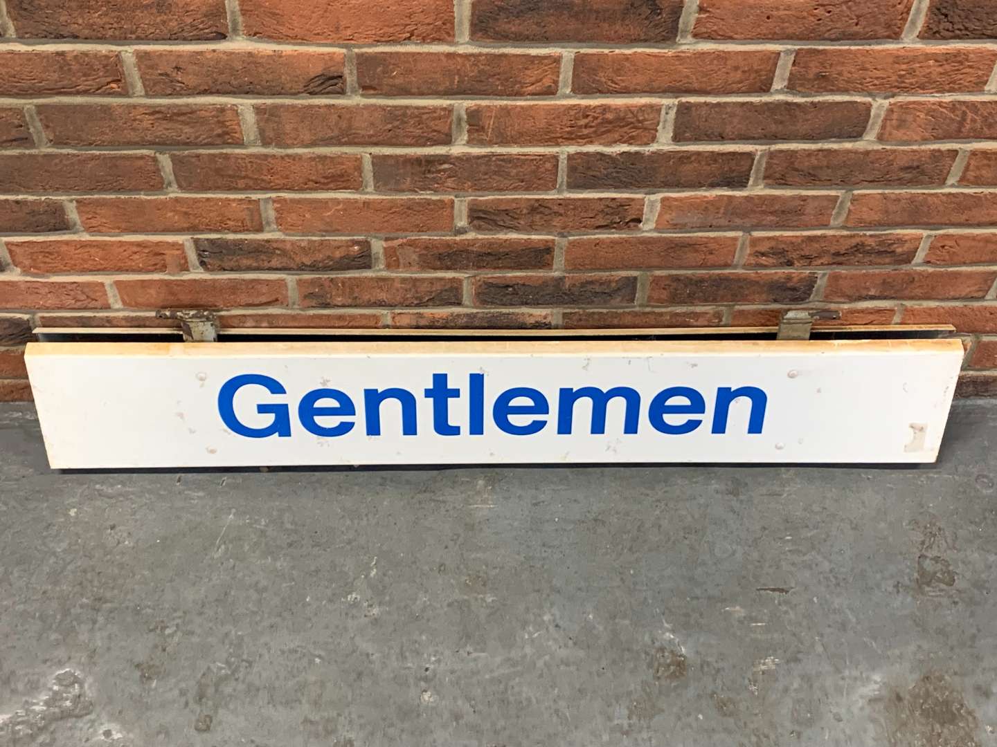 <p>Gentlemans Double Sided Hanging Sign</p>