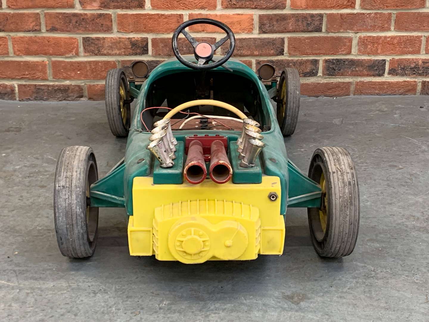 <p>Plastic Lotus Style Battery Child's Car</p>