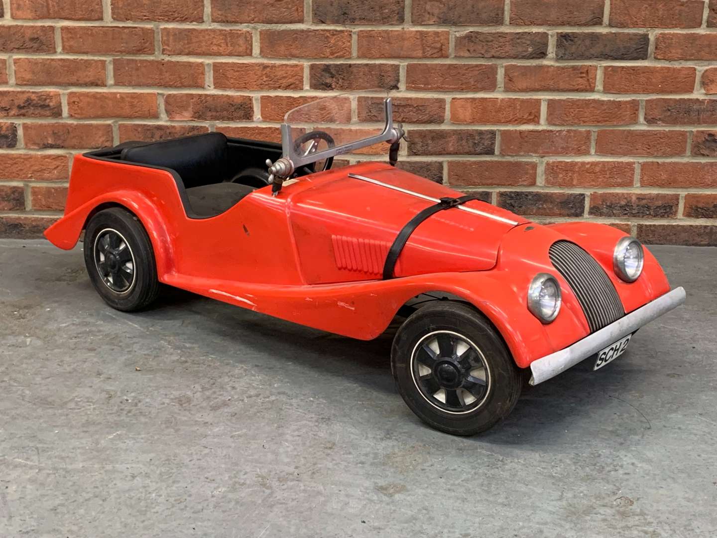 <p>Hamilton Brookes and Co Plastic Morgan Pedal Car</p>