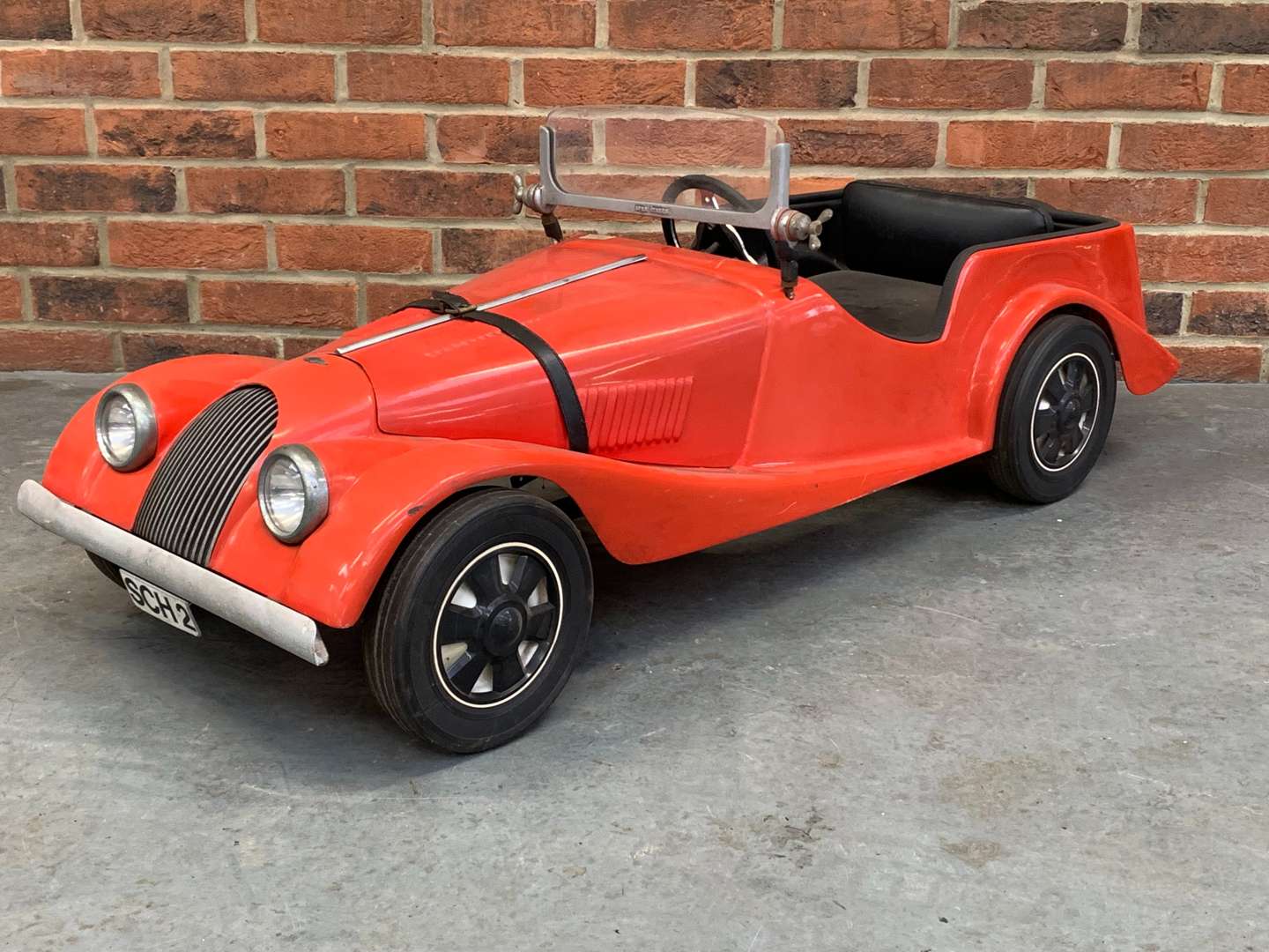 <p>Hamilton Brookes and Co Plastic Morgan Pedal Car</p>