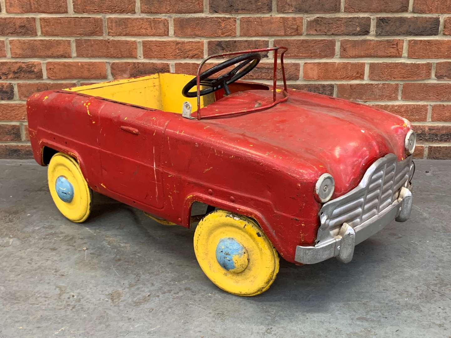 <p>Zephyr Tin Plate Child's Pedal Car</p>