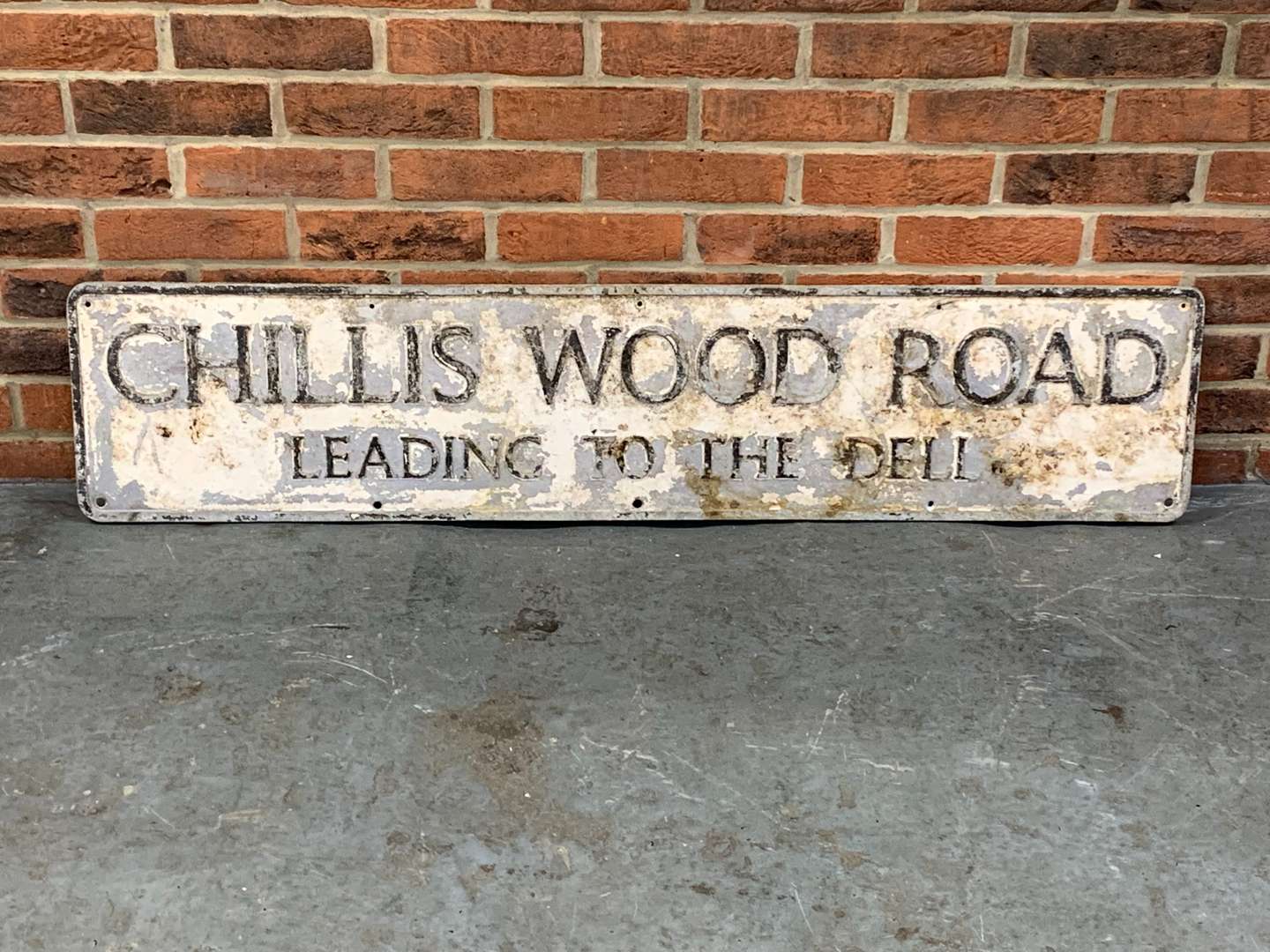 <p>Chillis Wood Road Aluminium Road Sign</p>