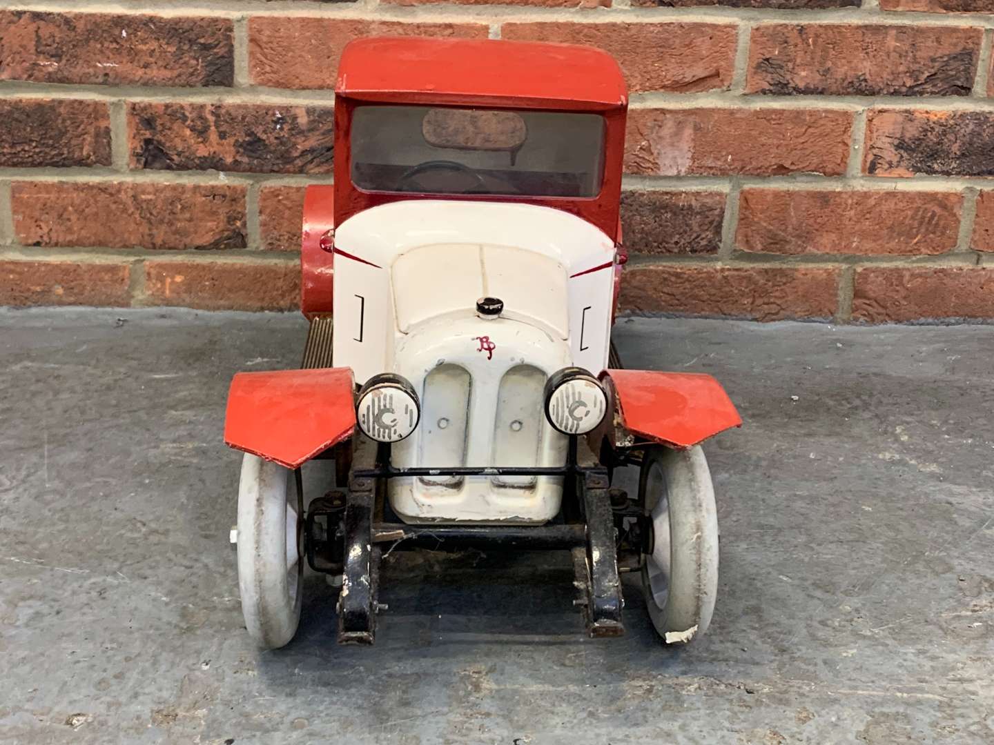 <p>Wooden Model of an American Car</p>