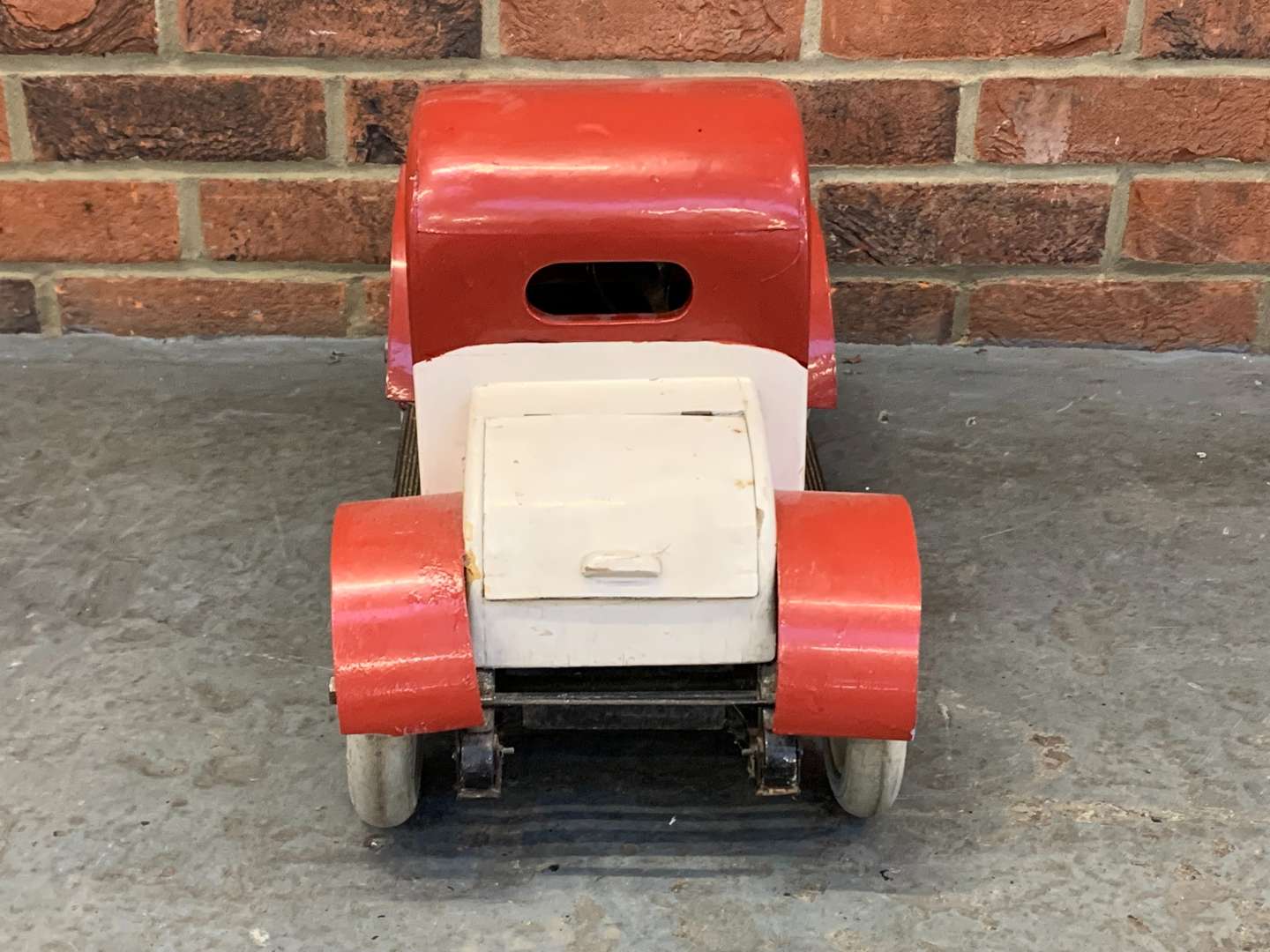 <p>Wooden Model of an American Car</p>