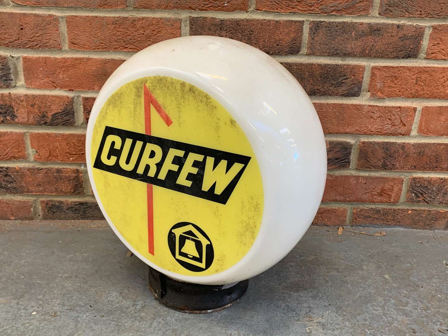 <p>Curfew Glass Petrol Globe</p>