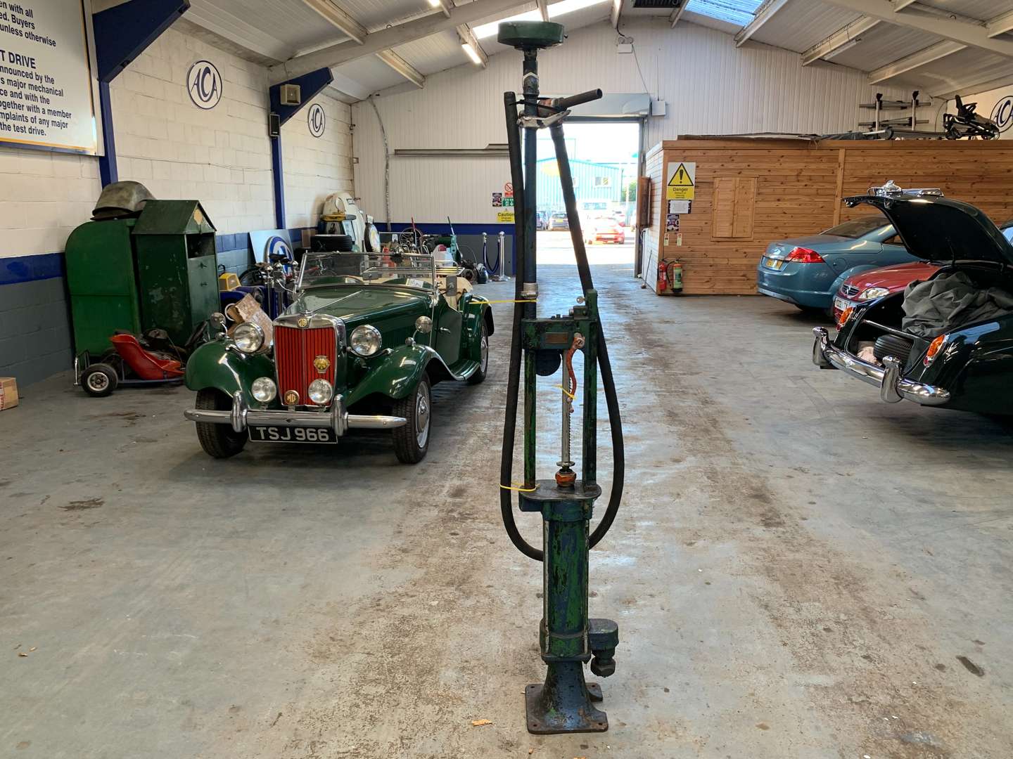 <p>Wayne Hand Cranked Petrol Pump</p>