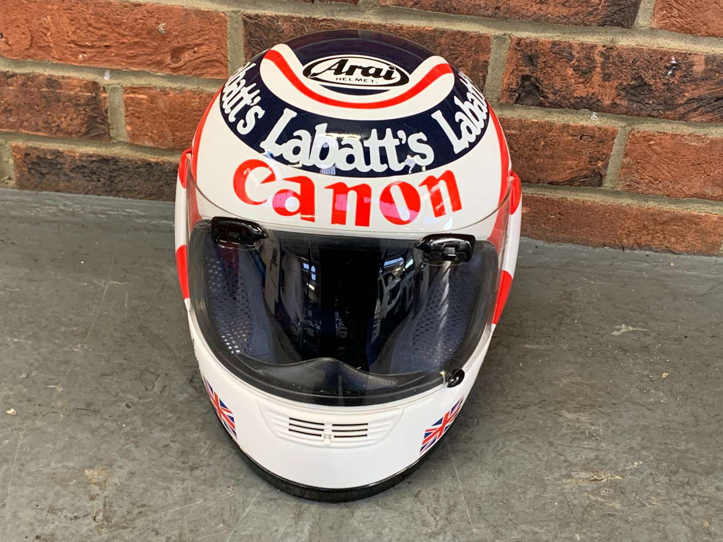 <p>&nbsp;(1992) Nigel Mansell Helmet (Unused)</p>