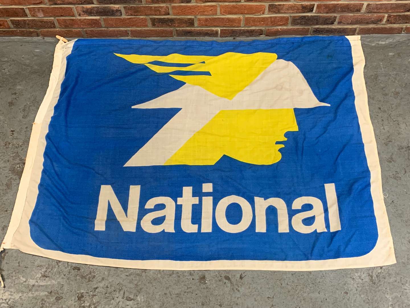 <p>National Benzole Flag</p>