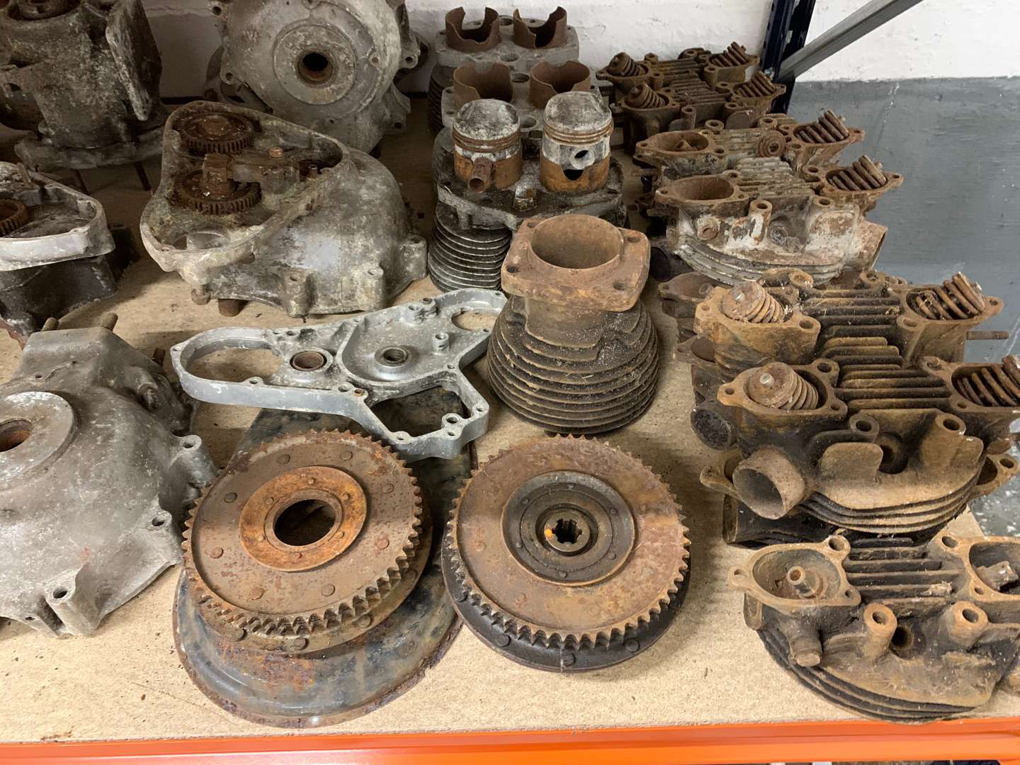 <p>Large Quantity of Vintage Motorcycle Engines and Spares</p>