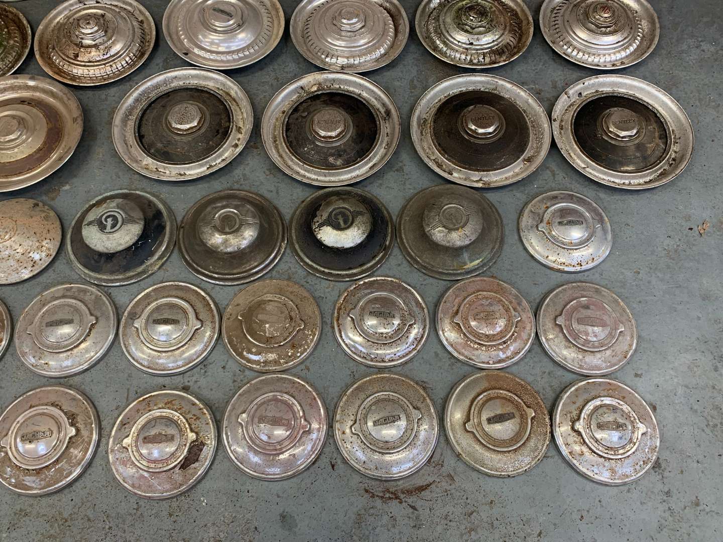 <p>Large Quantity Of Hub Caps For Jaguar/Bentley Etc</p>