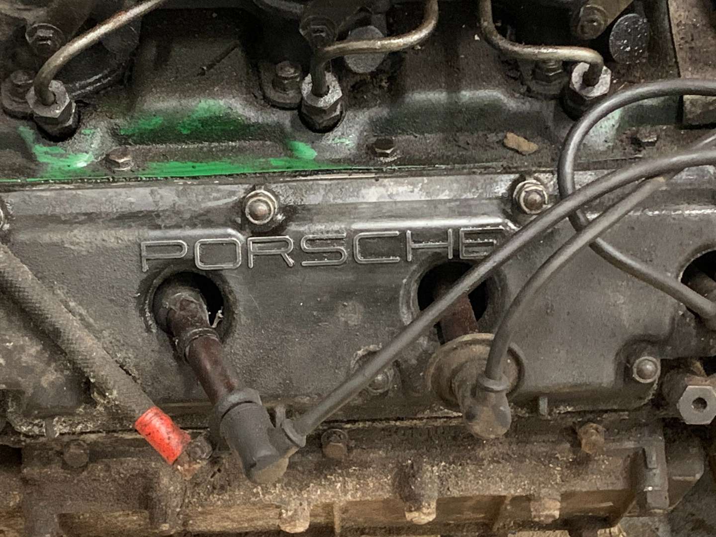 <p>&nbsp;1970's Porsche 911 E Fuel Injected Engine&nbsp;</p>