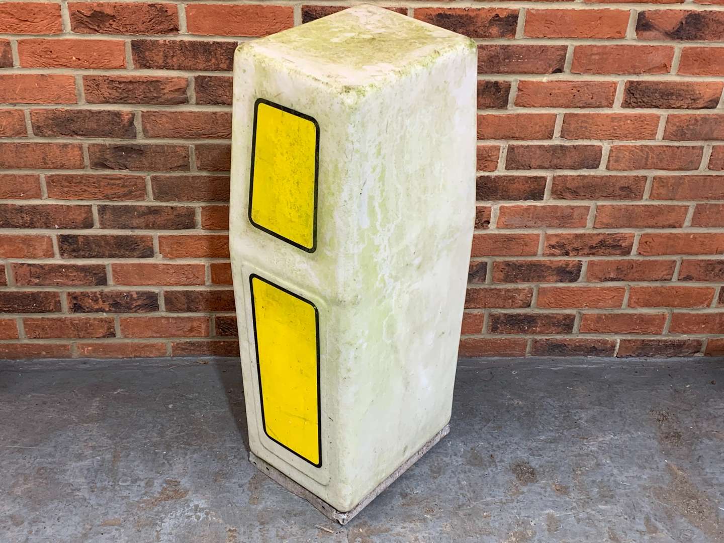 <p>Bollard</p>