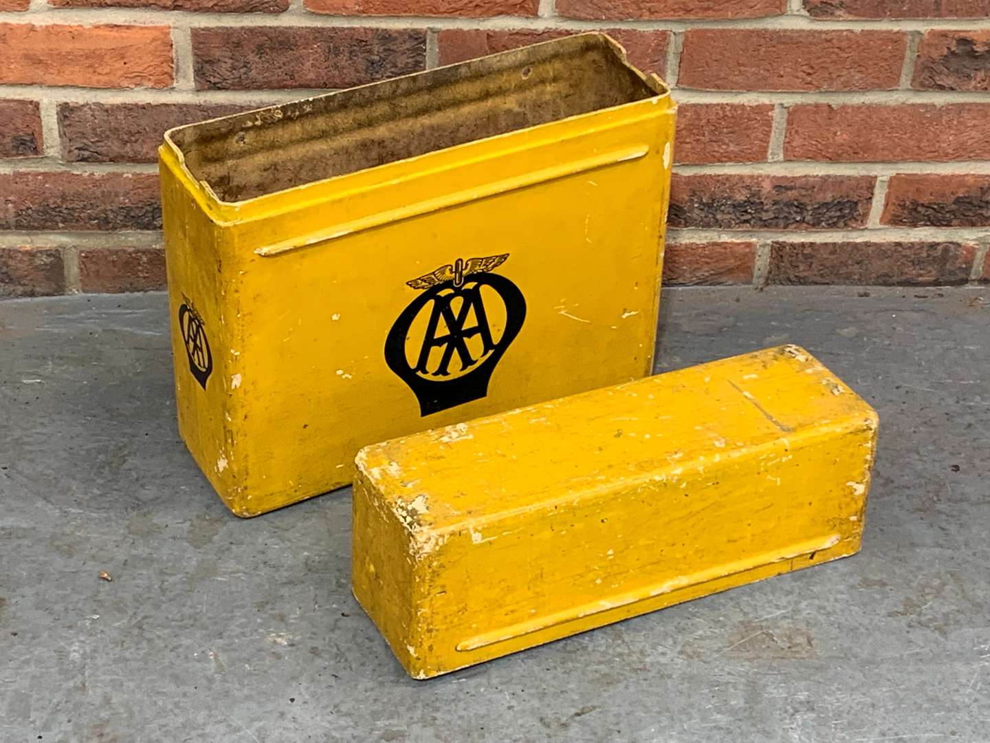 <p>AA Fibreglass Storage Box</p>