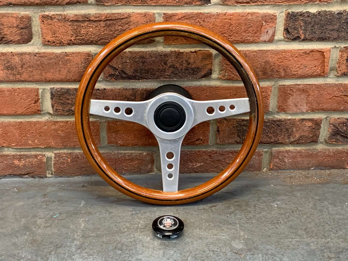 <p>Classic Car Steering Wheel</p>