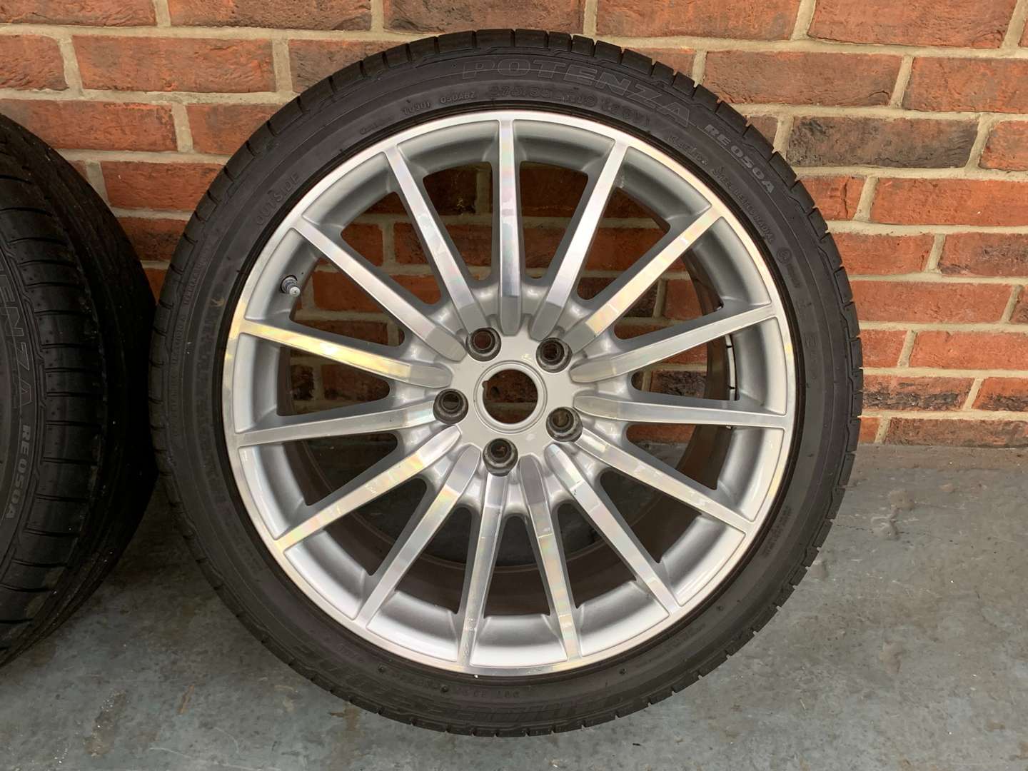 <p>Set of Four Aston Martin DB9 Vantage Wheels&nbsp;</p>