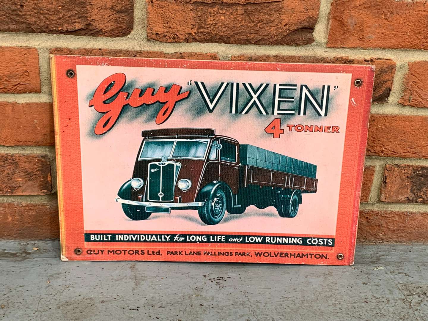 <p>Guy Vixen 4 Tonner Sign On Board</p>