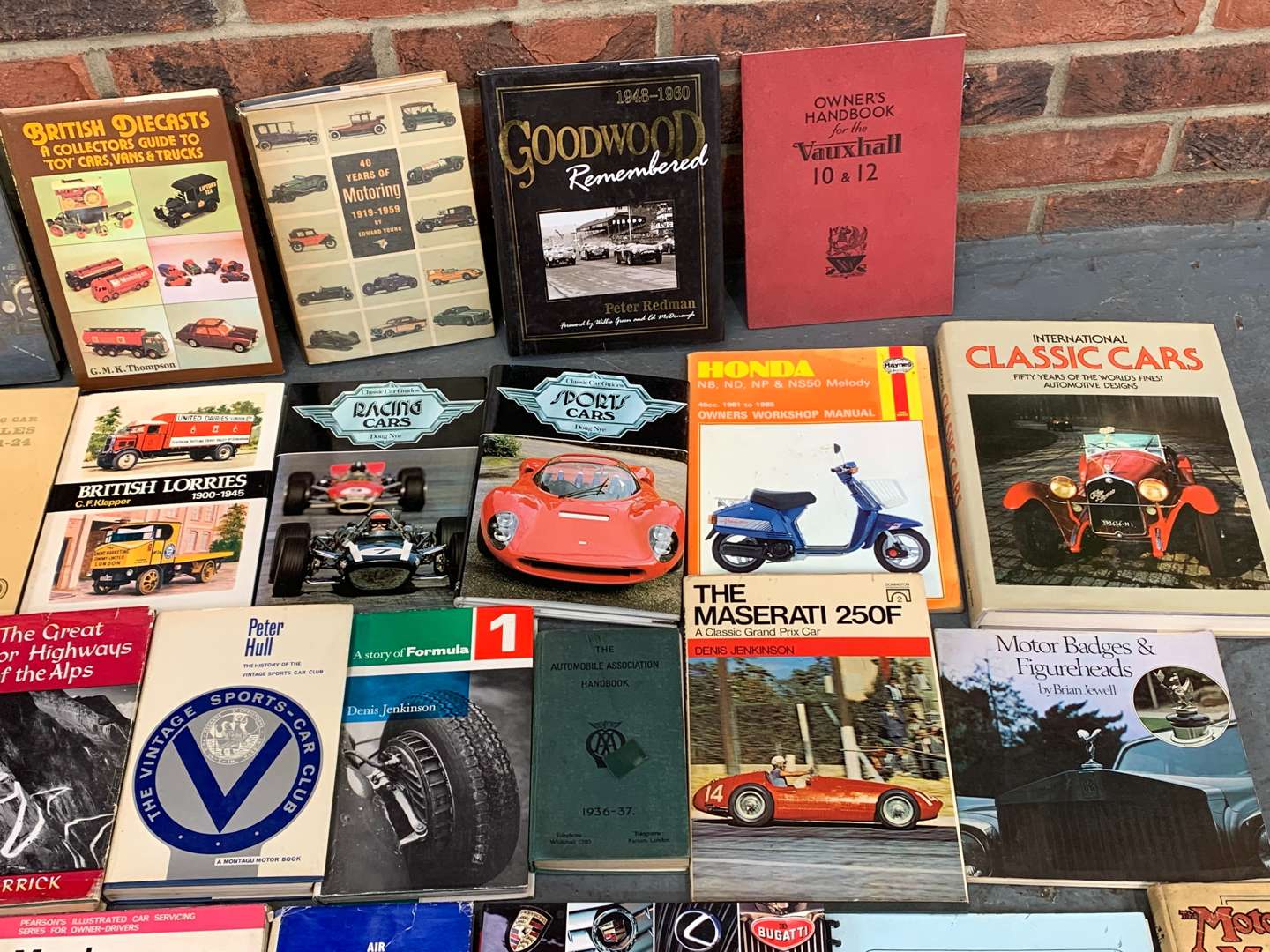 <p>Box Of Motoring Literature&nbsp;</p>