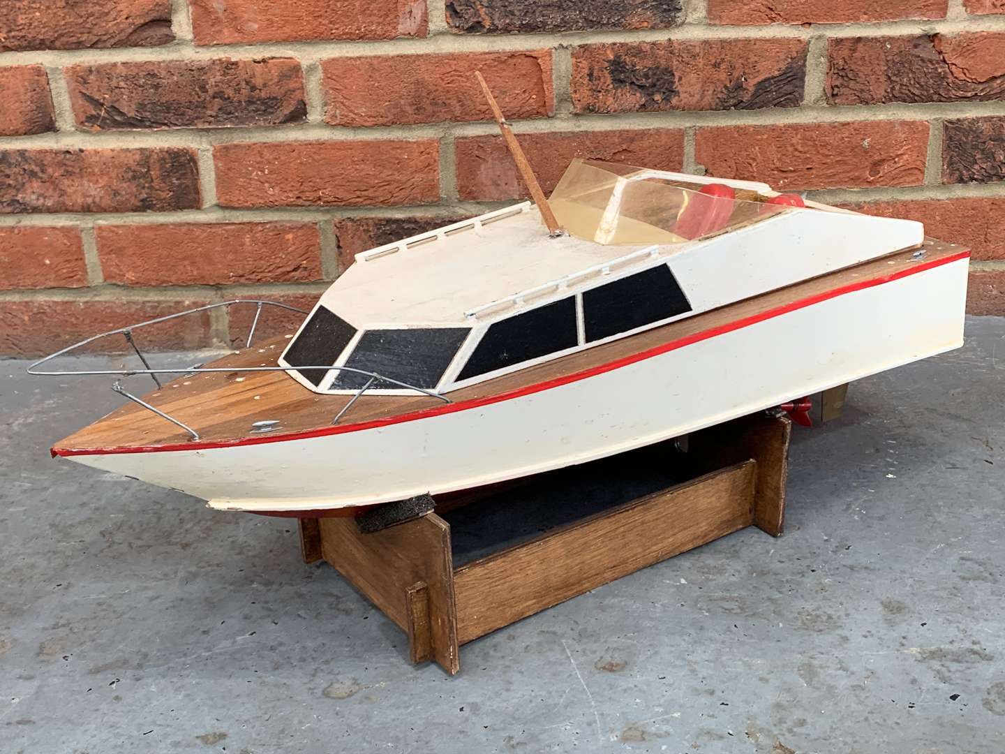 <p>Wooden Made Remote Controlled Boat&nbsp;</p>