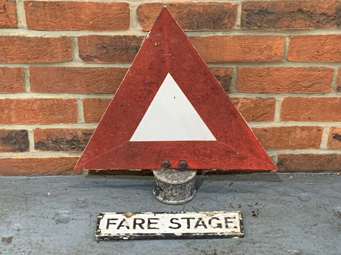 <p>Fare Stage Sign and Triangular Pole Sign</p>