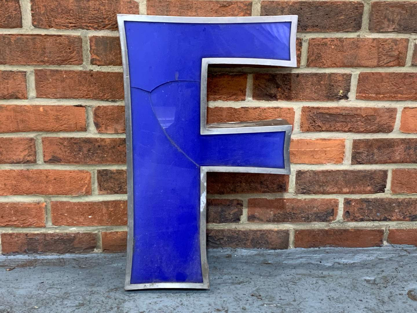 <p>Illuminated “F” Sign a/f</p>