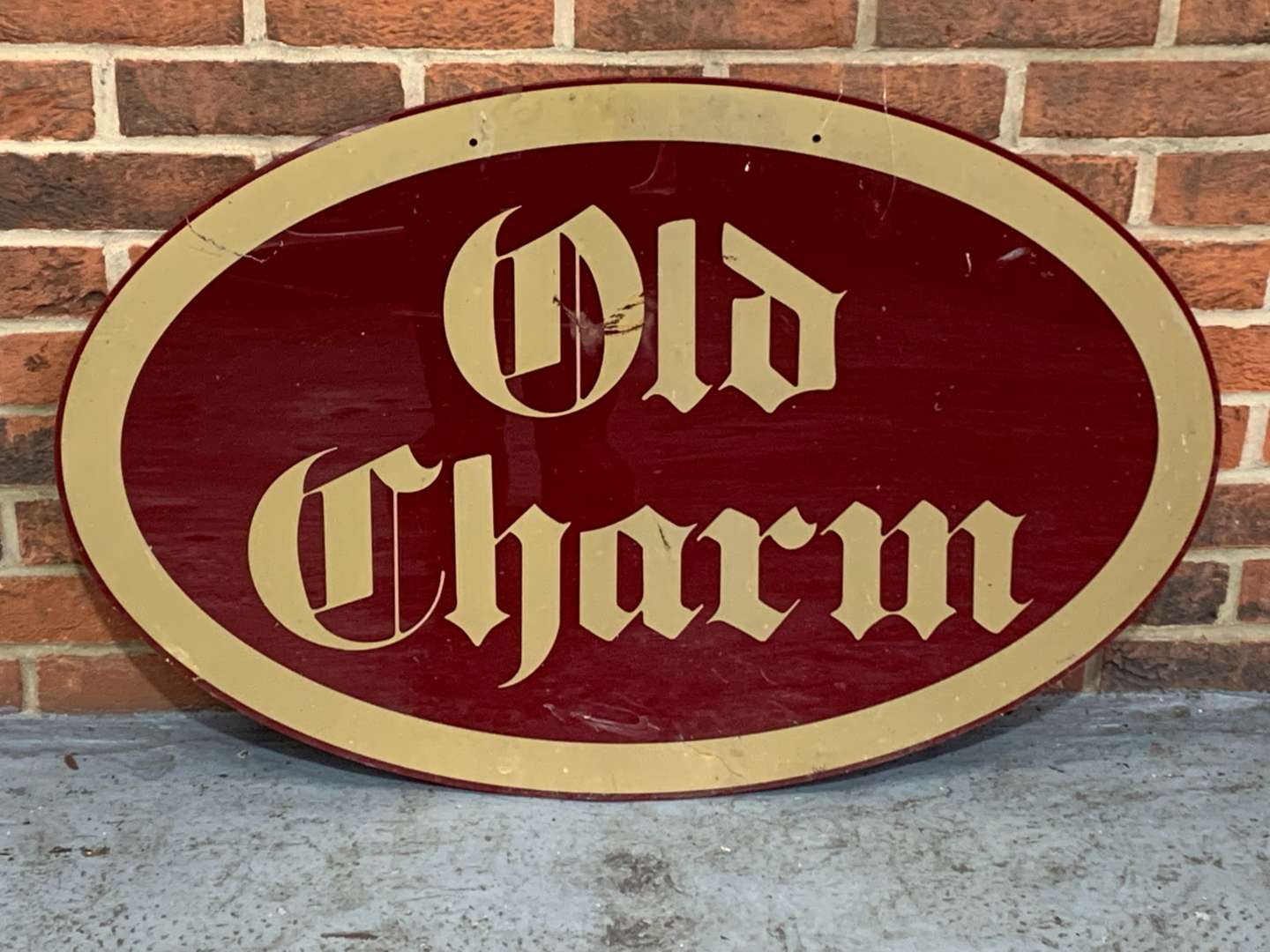 <p>Old Charm Perspex Oval Sign</p>