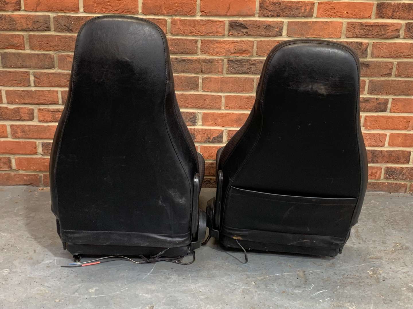 <p>Two Mazda MX5 Seats</p>