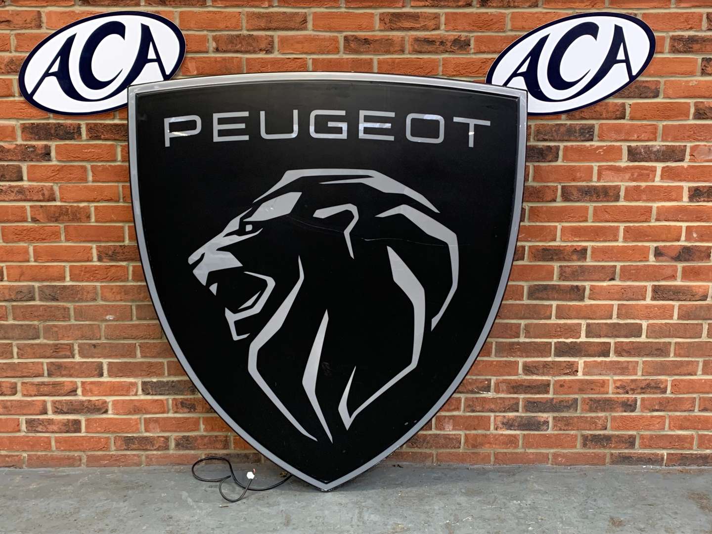 <p>Large Peugeot Illuminated Sign a/f</p>