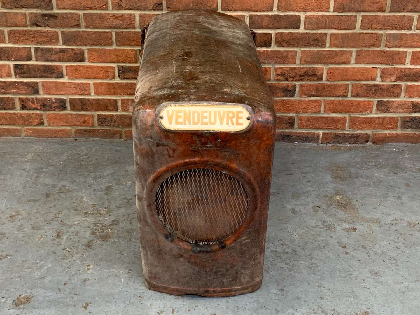 <p>Vintage Vendeuvre Tractor Bonnet</p>