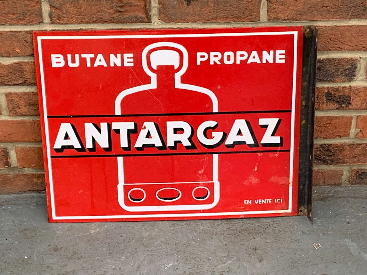 <p>Antargaz Enamel Flange Sign</p>