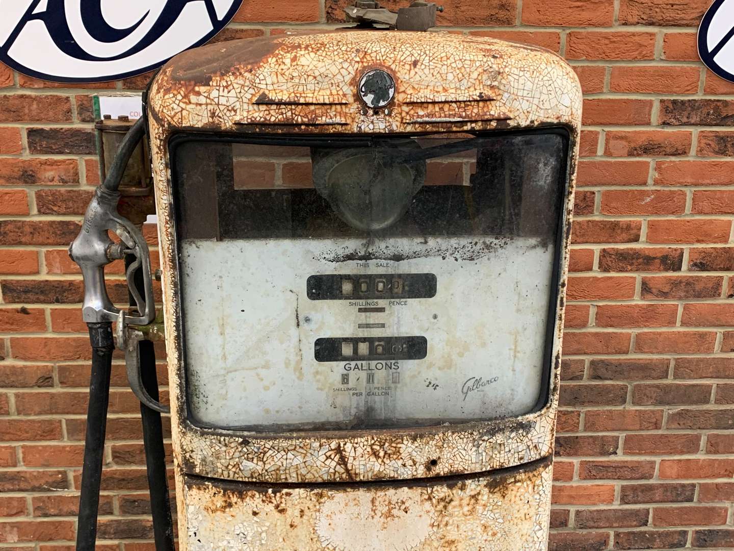 <p>Gilbarco Petrol Pump (For Restoration)&nbsp;</p>