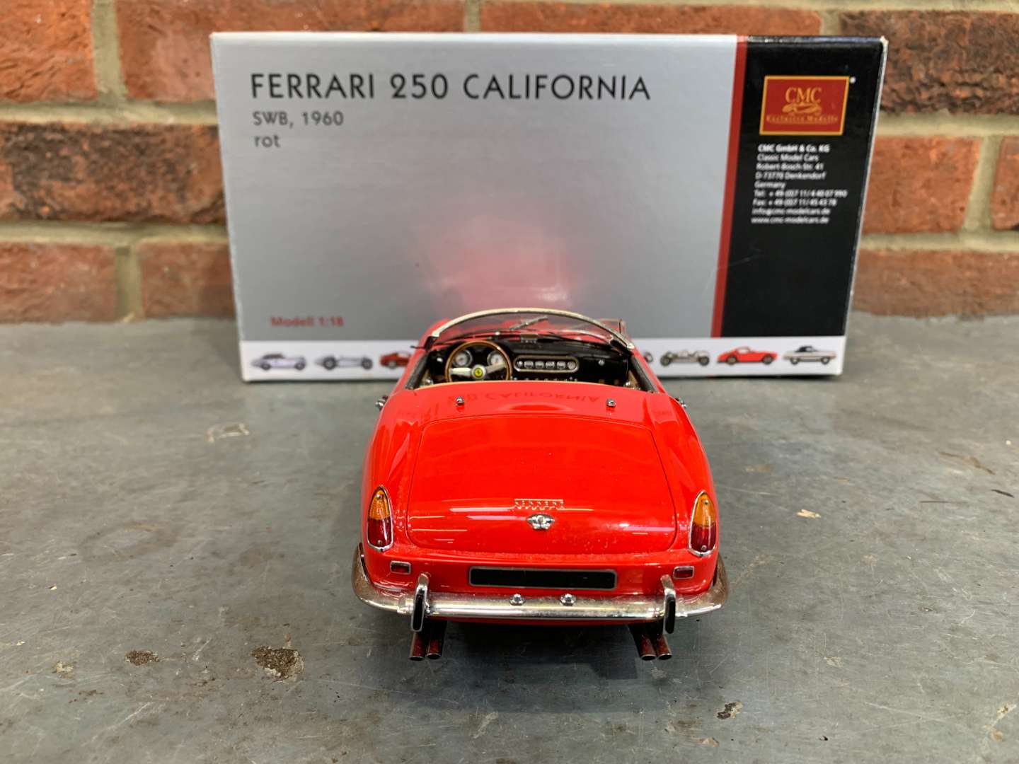 <p>CMC Ferrari 250 California Boxed 1;18 Scale a/f</p>