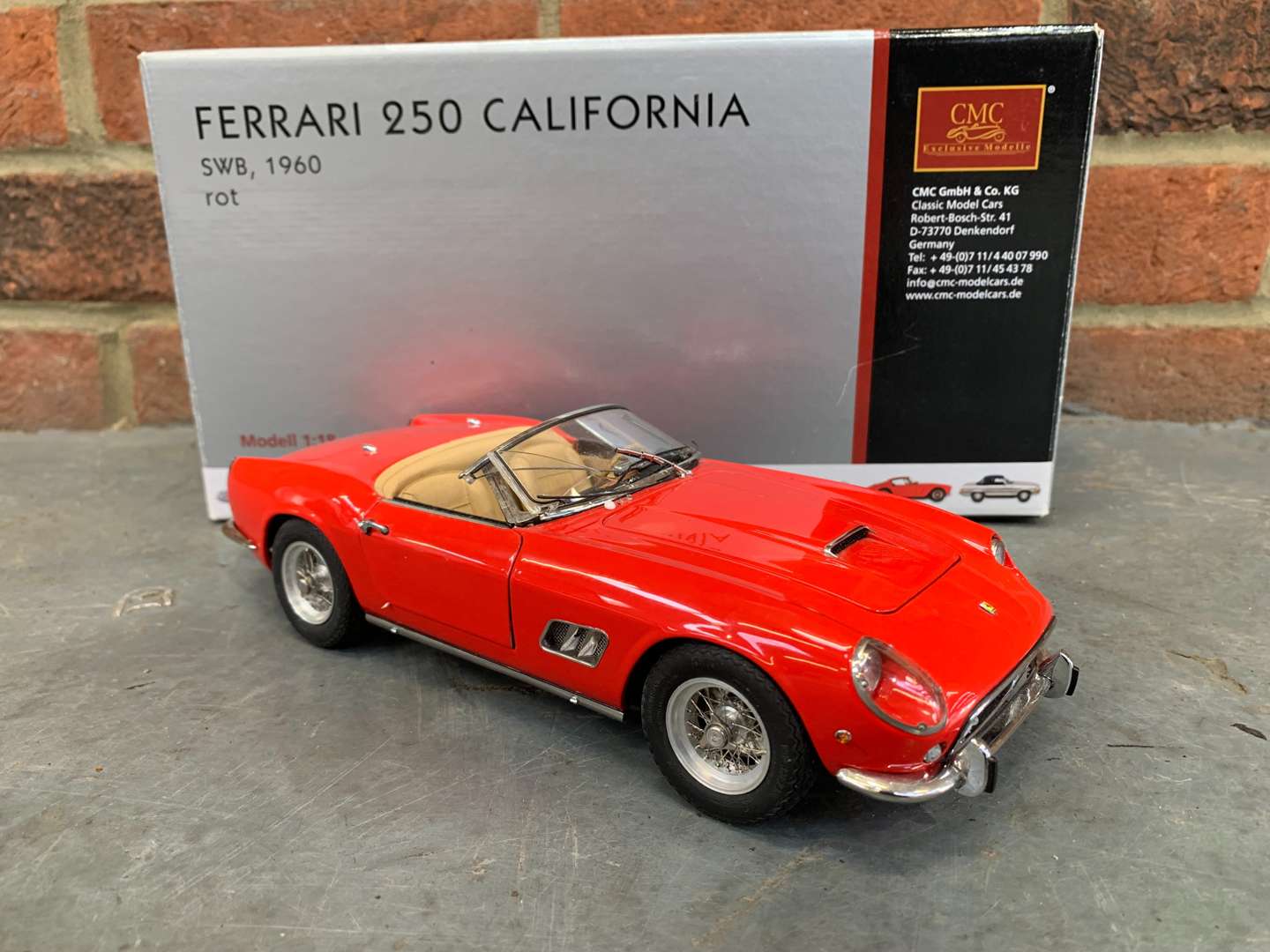 <p>CMC Ferrari 250 California Boxed 1;18 Scale a/f</p>