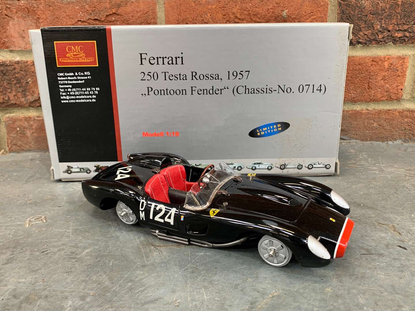 <p>CMC 1957 Ferrari 250 Testa Rossa Pontoon Fender Boxed 1;18 Scale a/f</p>