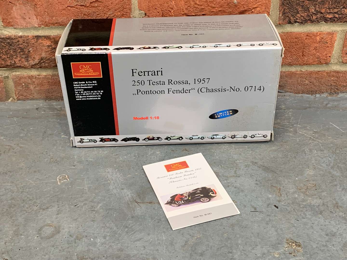 <p>CMC 1957 Ferrari 250 Testa Rossa Pontoon Fender Boxed 1;18 Scale a/f</p>