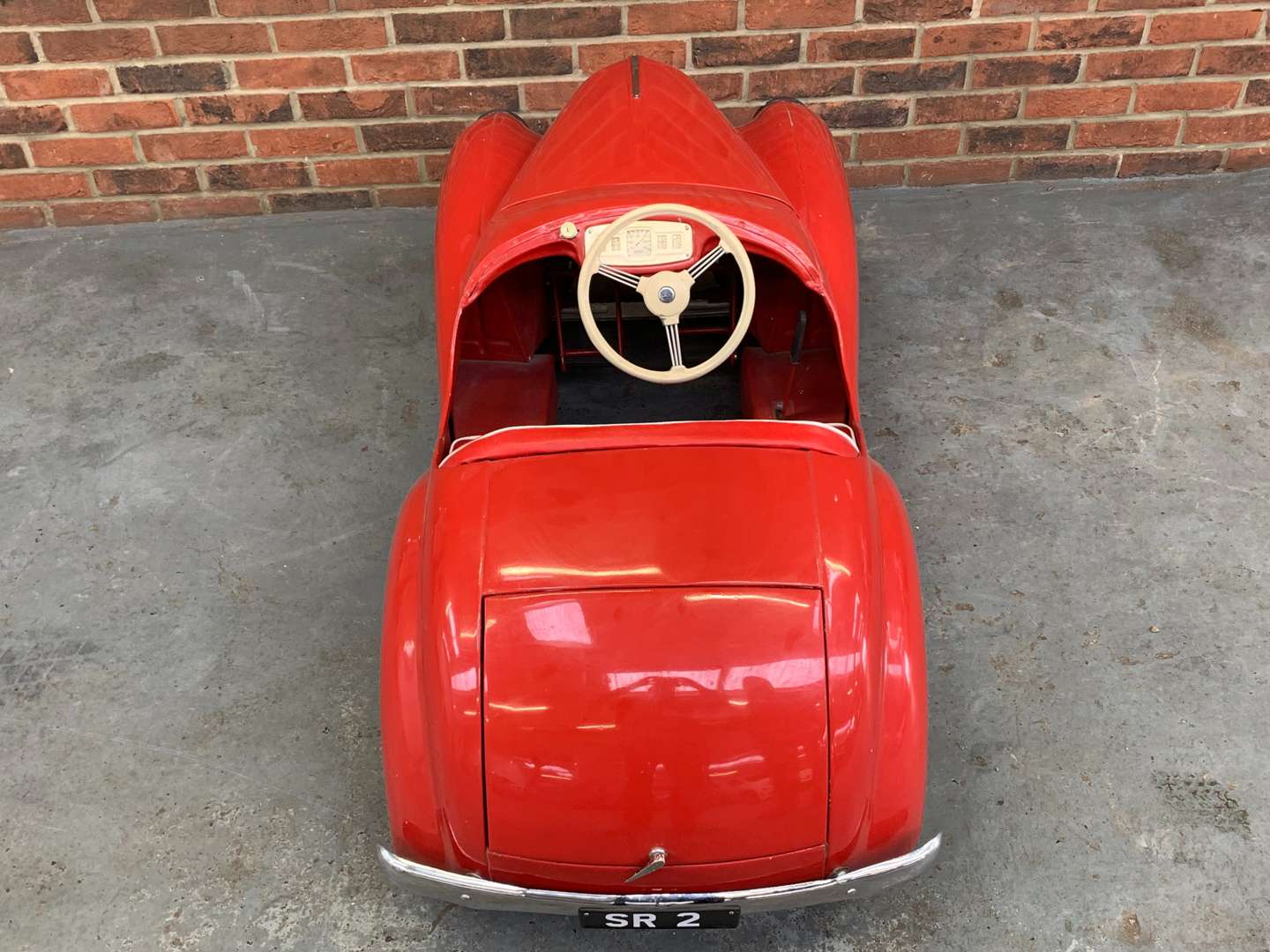 <p>Austin J40 Childs Pedal Car</p>