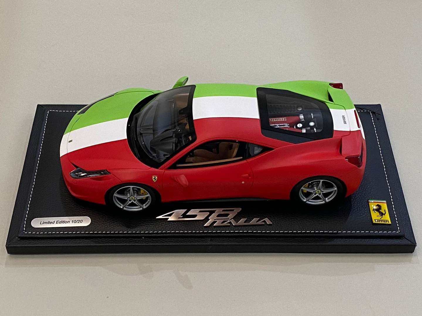 <p>BBR, FERRARI, 458 Italia, Italian Flag, 1:18</p>