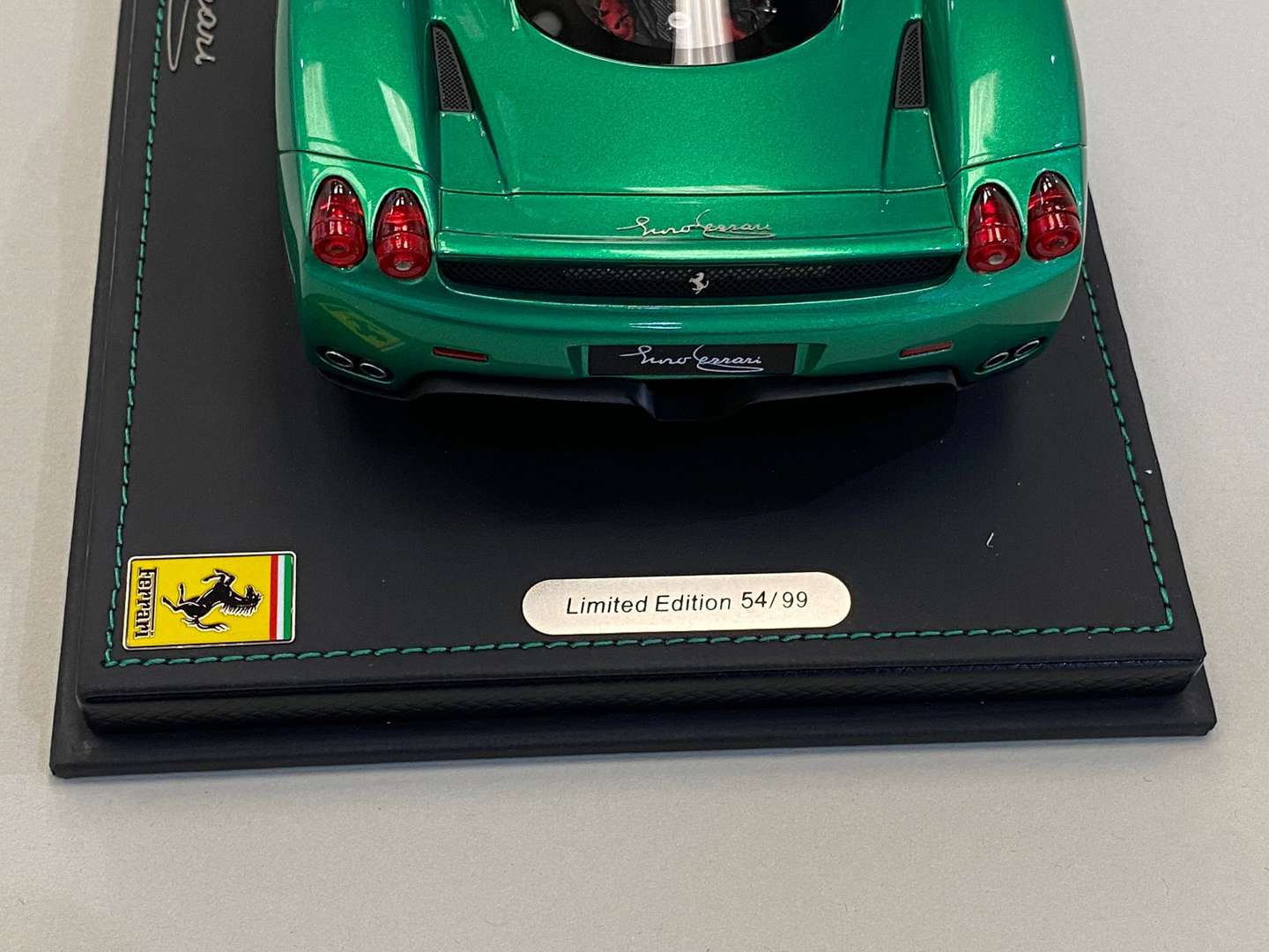 <p>BBR, FERRARI, 2004, Enzo, metal green, 1:18</p>