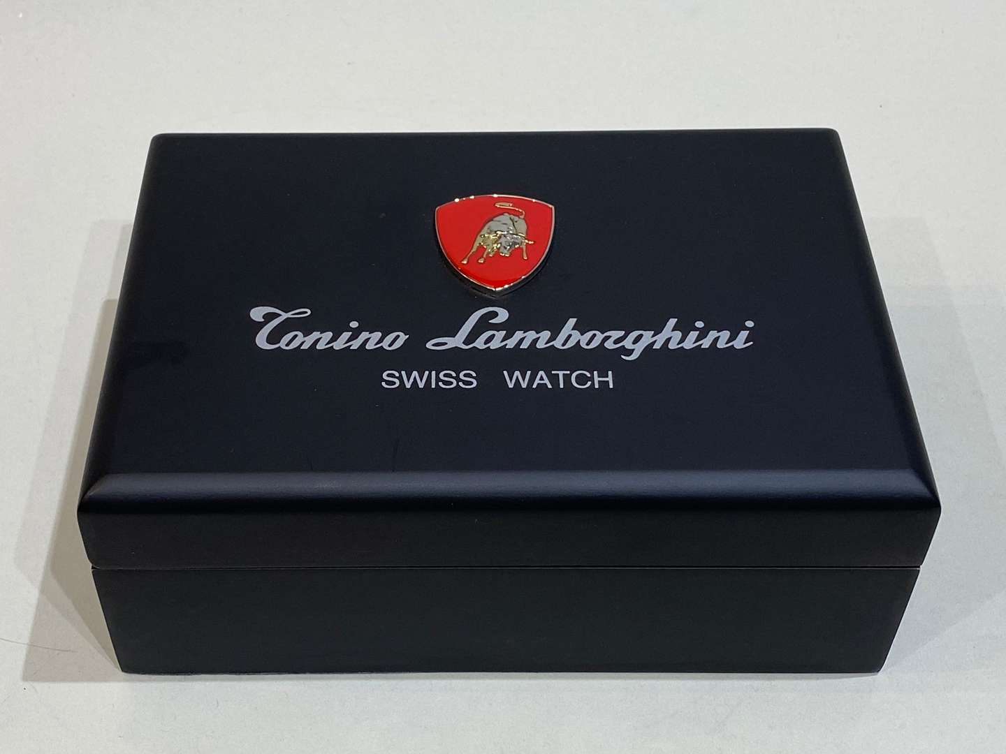 <p>TONINO LAMBORGHINI, FERRUCCIO 2000, a stainless steel, automatic, centre seconds, calendar watch,</p>