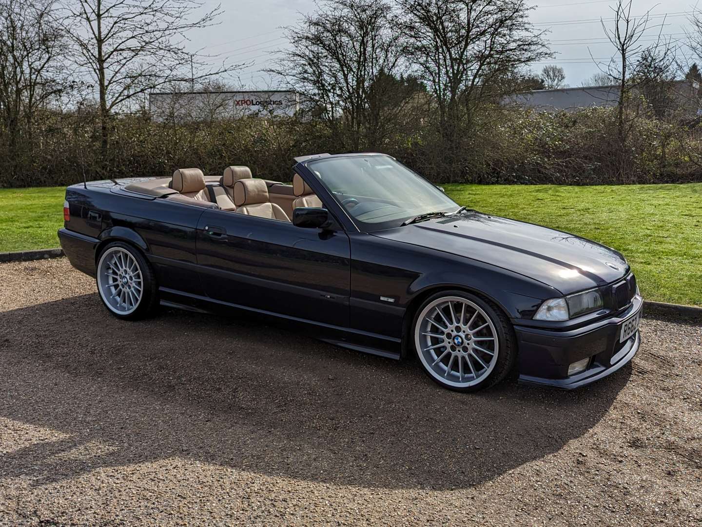 <p>1998 BMW 323I CONVERTIBLE AUTO</p>