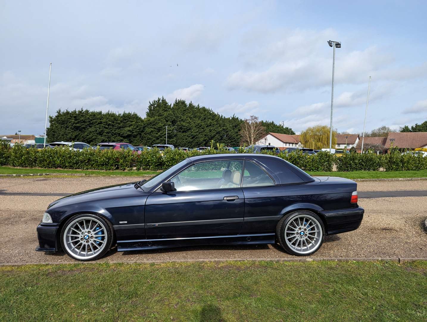 <p>1998 BMW 323I CONVERTIBLE AUTO</p>