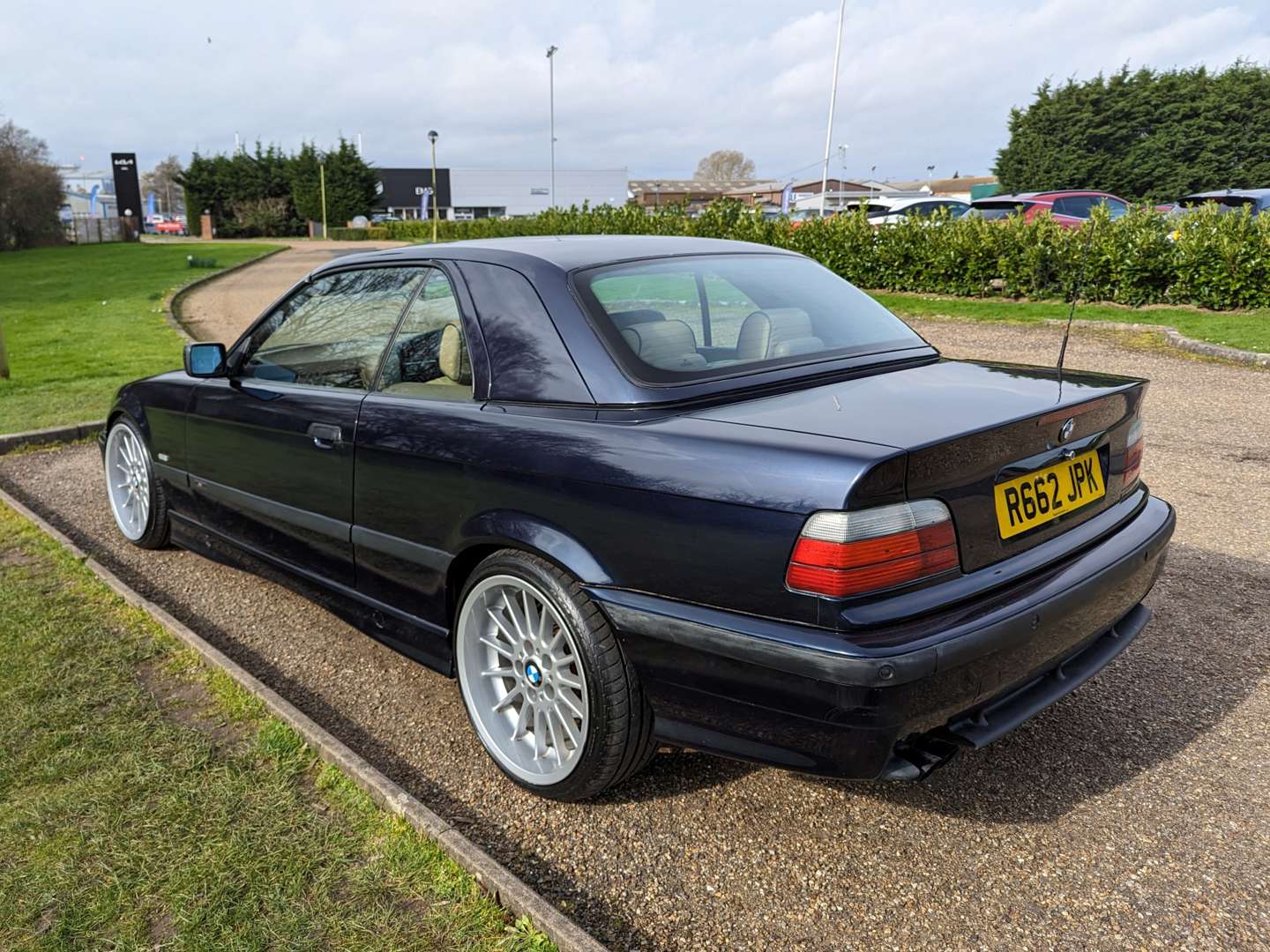 <p>1998 BMW 323I CONVERTIBLE AUTO</p>